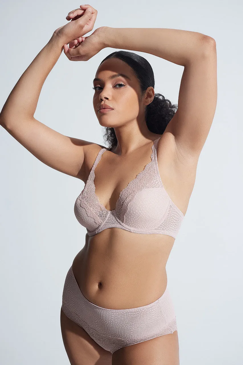 Beyond Convertible Contour Underwire Bra