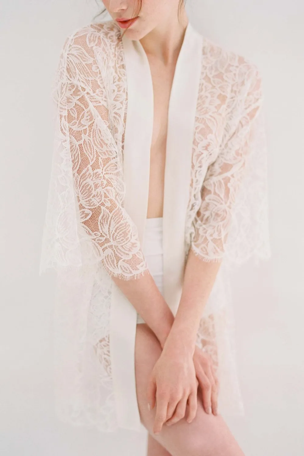 Tulip French Lace & Silk Kimono Robe in Blush Pink